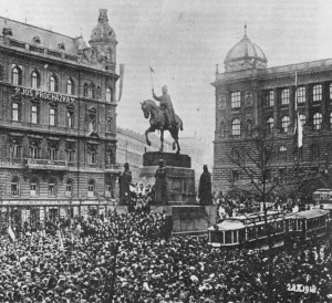 Shromáždění lidu na Václavském náměstí 28. října 1918